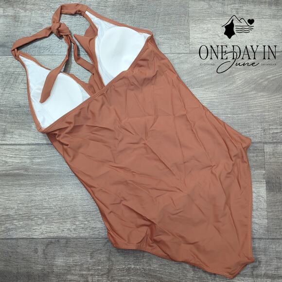 Suuksess Ruffle V Neck One Piece Swimsuit Size M - Picture 4 of 4